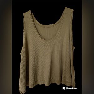 Free People tank top green medium/it is in good used normal wear condition !!